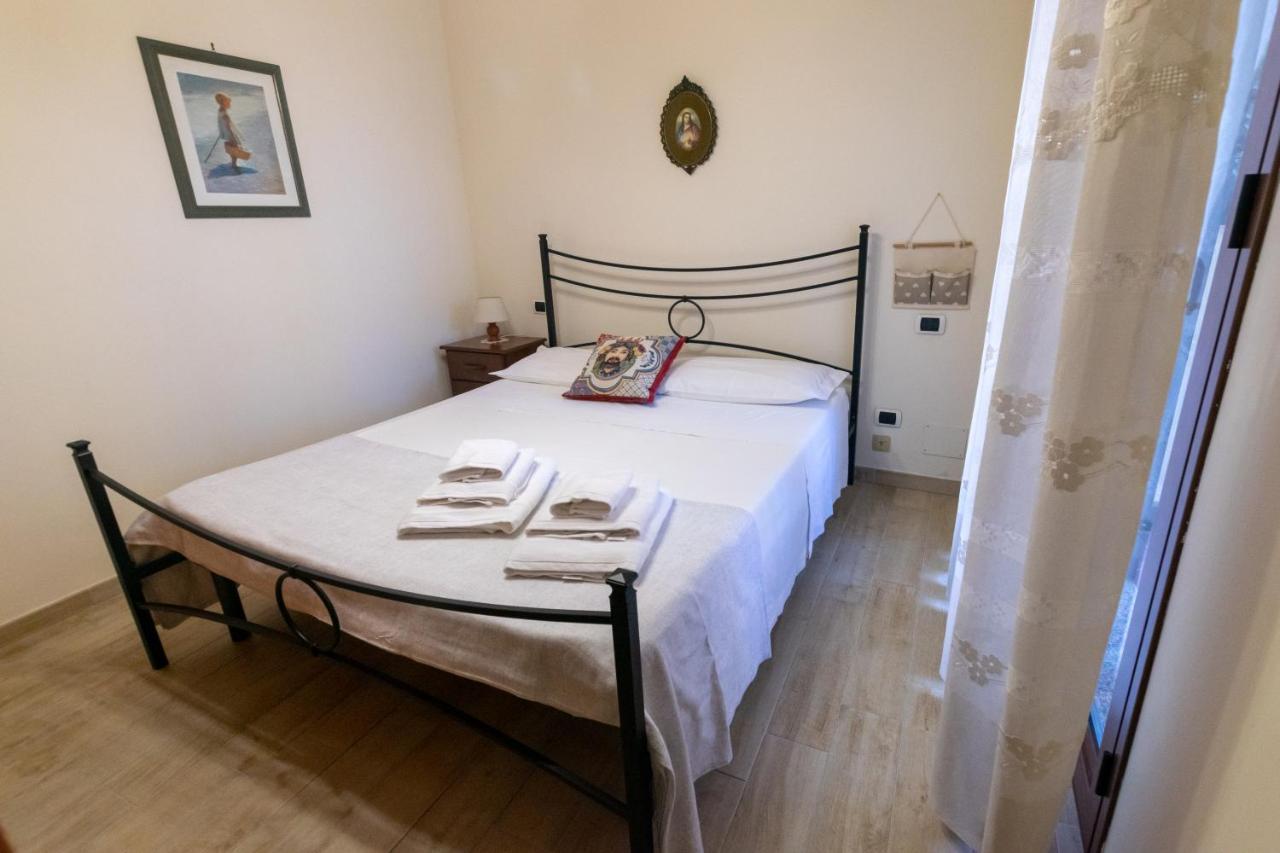 Corallo Holiday House Acitrezza Ачи-Трецца Екстер'єр фото