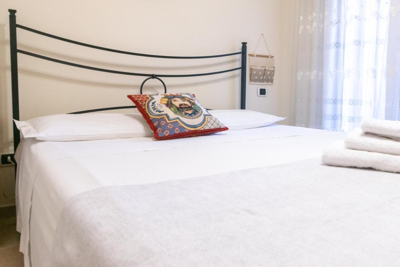 Corallo Holiday House Acitrezza Ачи-Трецца Екстер'єр фото