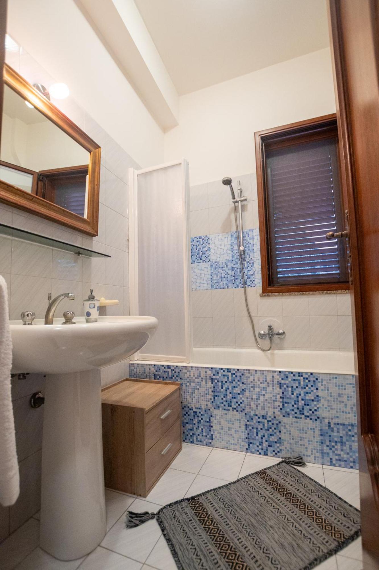 Corallo Holiday House Acitrezza Ачи-Трецца Екстер'єр фото